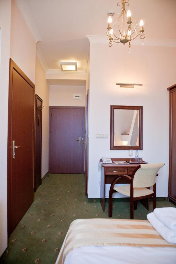Hotel Masovia Giżycko Exterior foto